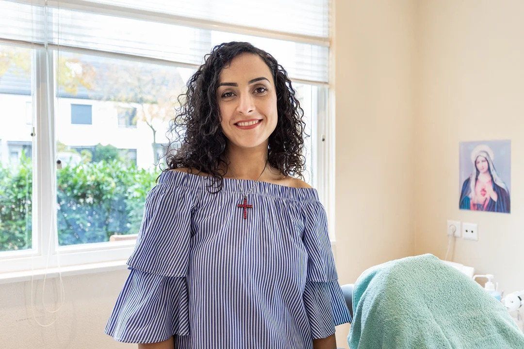 Nehad — PMU specialist bij N.Iris Beauty